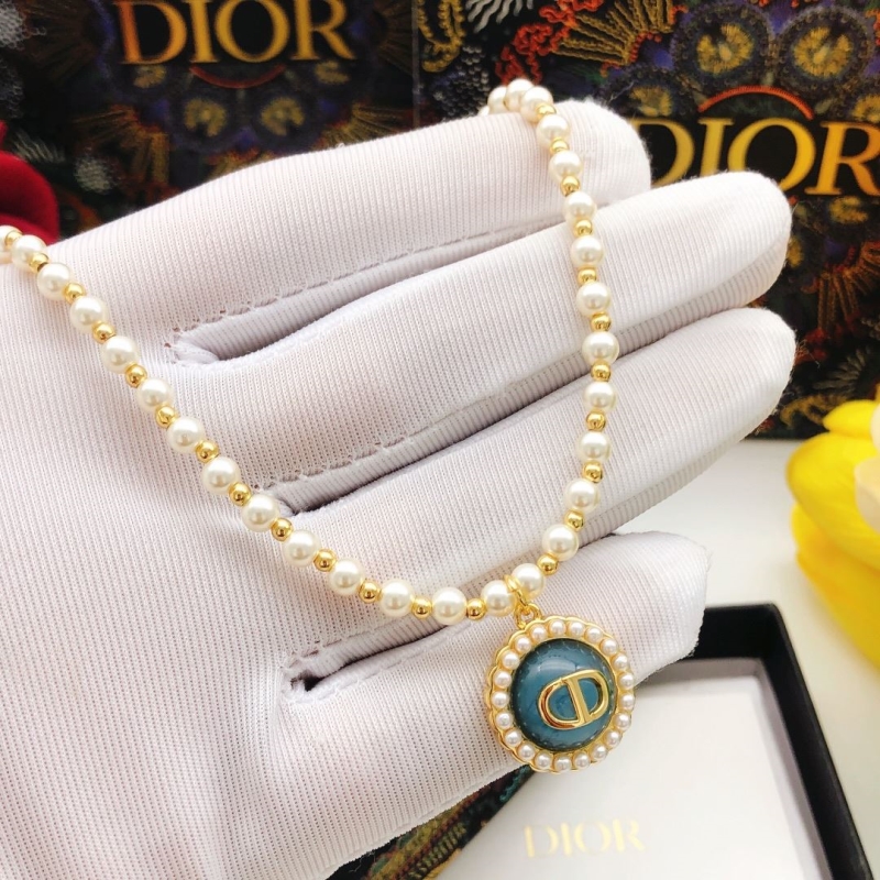 chr1st1an D10r necklaces